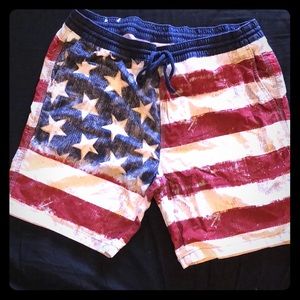 Men’s shorts/swim trunks